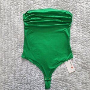 NWT Strapless Ruched Bodysuit Size M Green Reoria